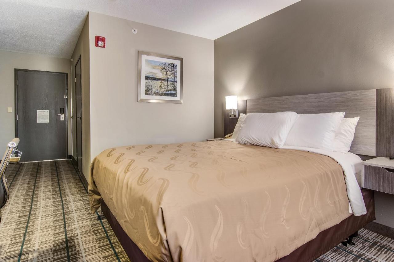 Quality Inn & Suites Grove City-Outlet Mall Ngoại thất bức ảnh