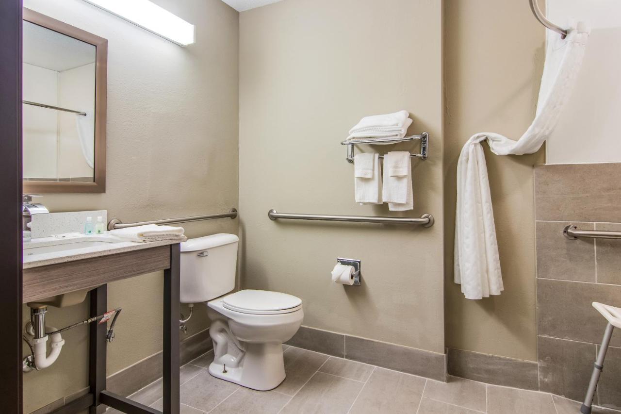 Quality Inn & Suites Grove City-Outlet Mall Ngoại thất bức ảnh