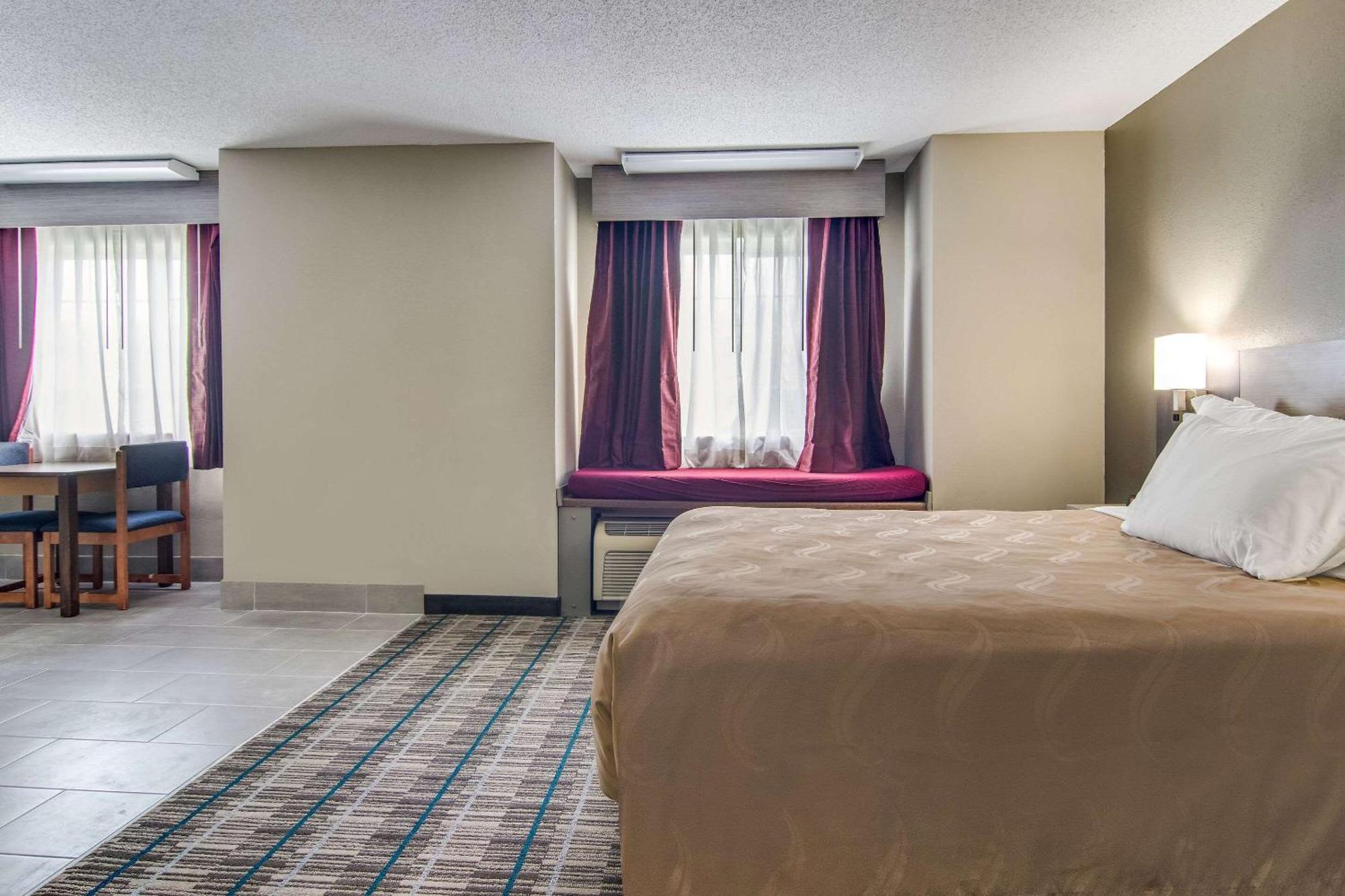 Quality Inn & Suites Grove City-Outlet Mall Ngoại thất bức ảnh