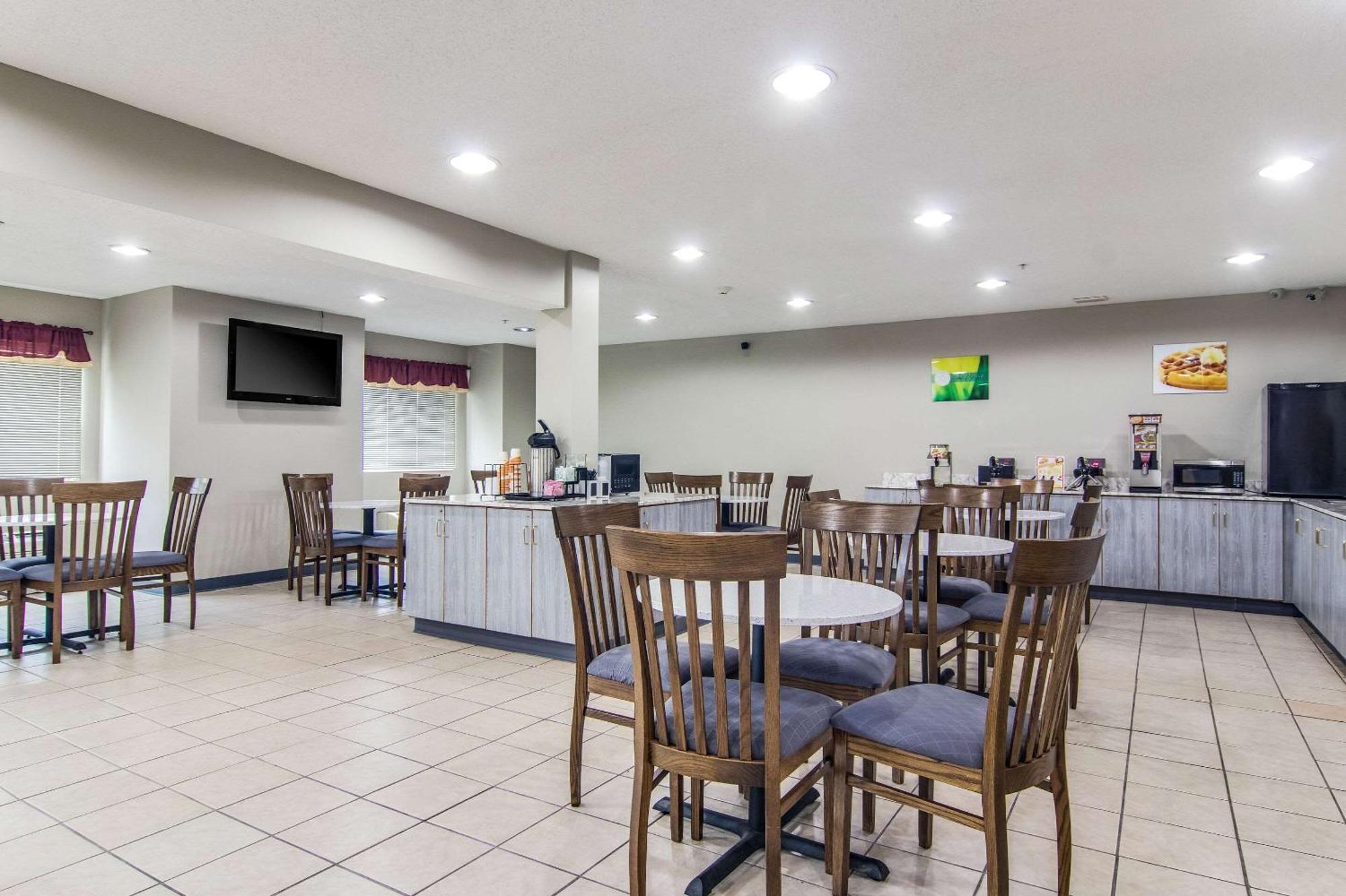 Quality Inn & Suites Grove City-Outlet Mall Ngoại thất bức ảnh