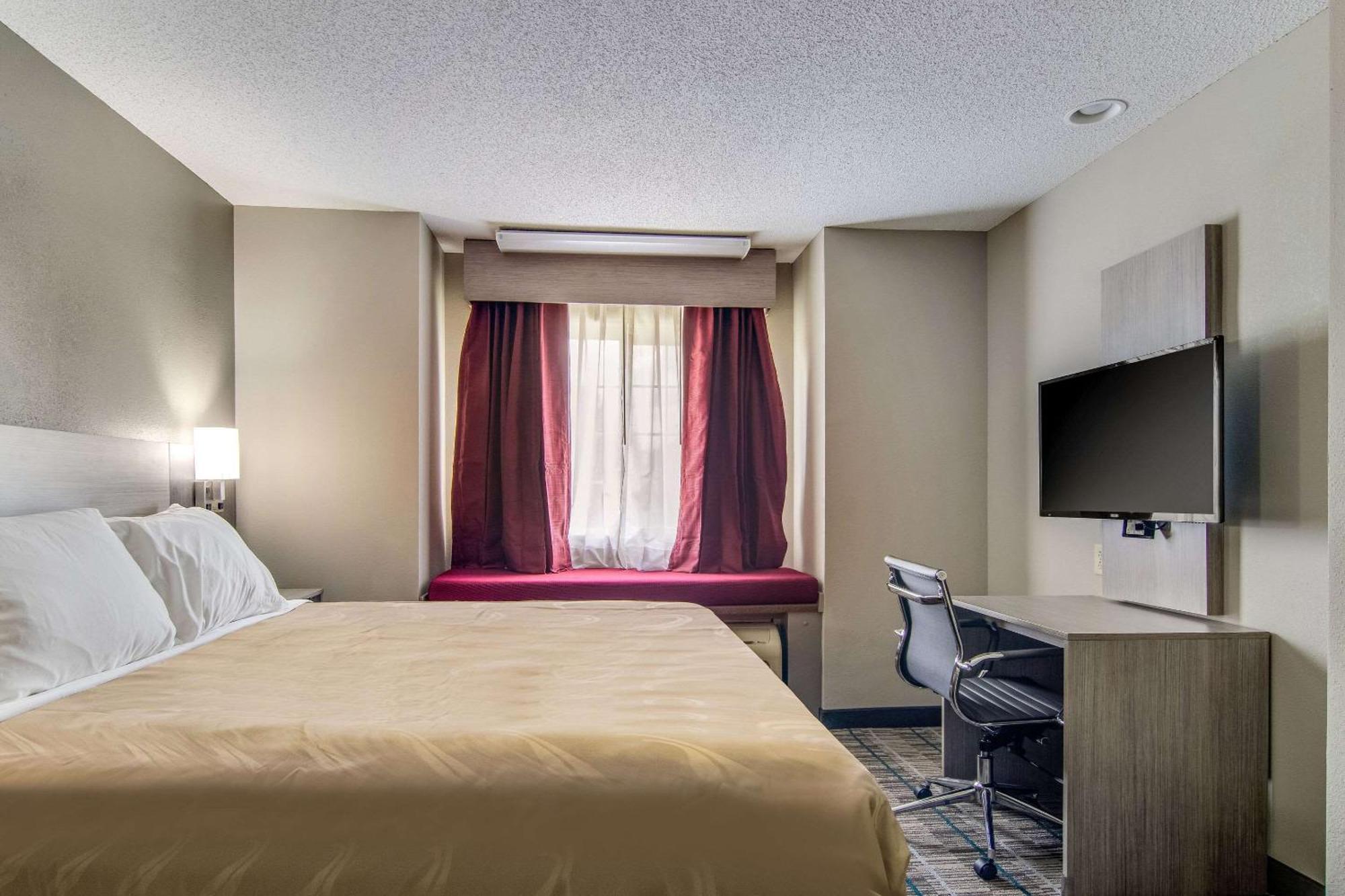 Quality Inn & Suites Grove City-Outlet Mall Ngoại thất bức ảnh