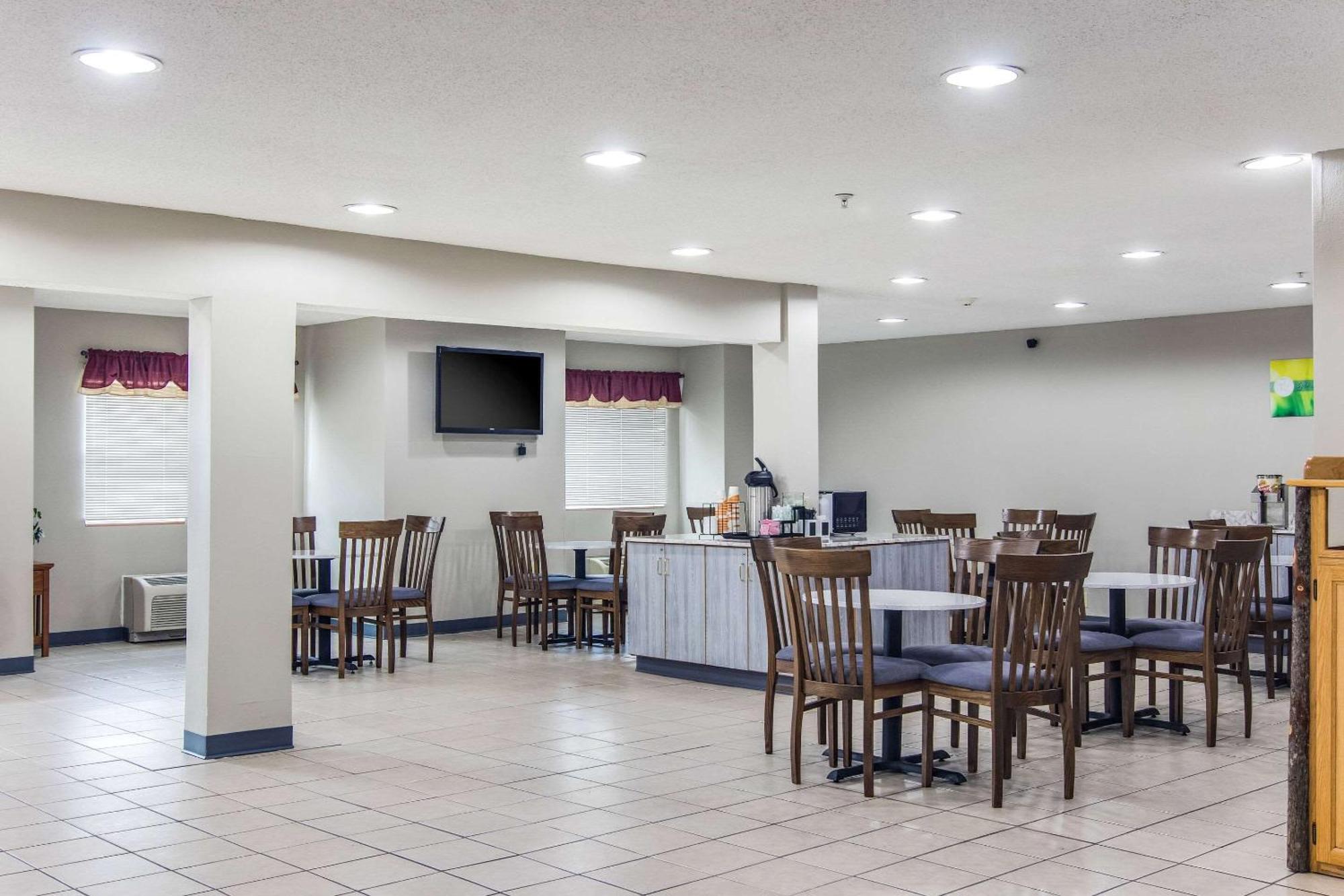 Quality Inn & Suites Grove City-Outlet Mall Ngoại thất bức ảnh