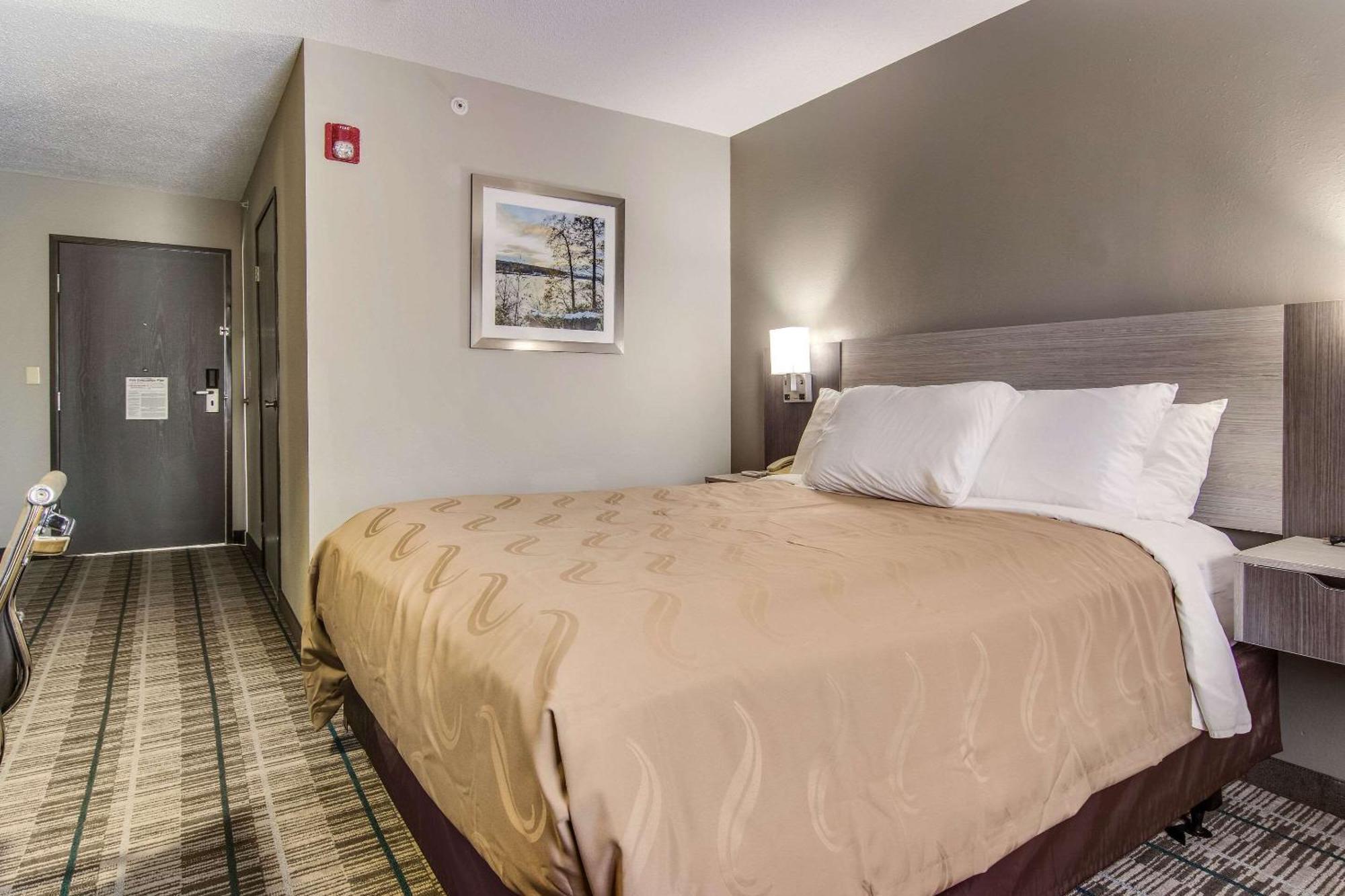 Quality Inn & Suites Grove City-Outlet Mall Ngoại thất bức ảnh